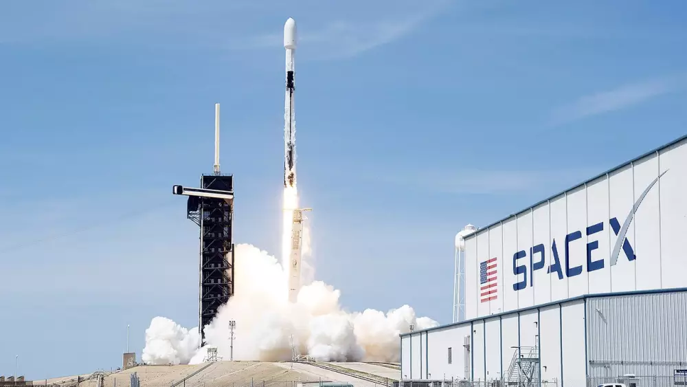 SpaceX Başarılı Şekilde Fırlatıldı